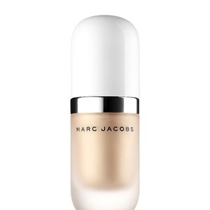 Marc Jacobs dew drops in golden peach.